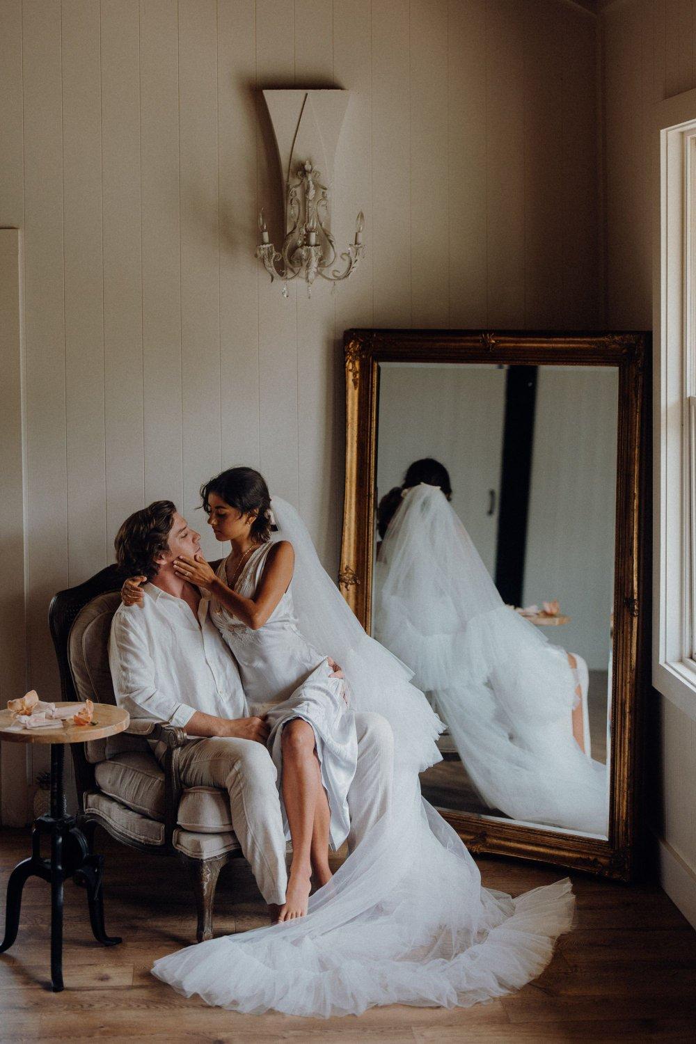 carousel-hero-element image-1